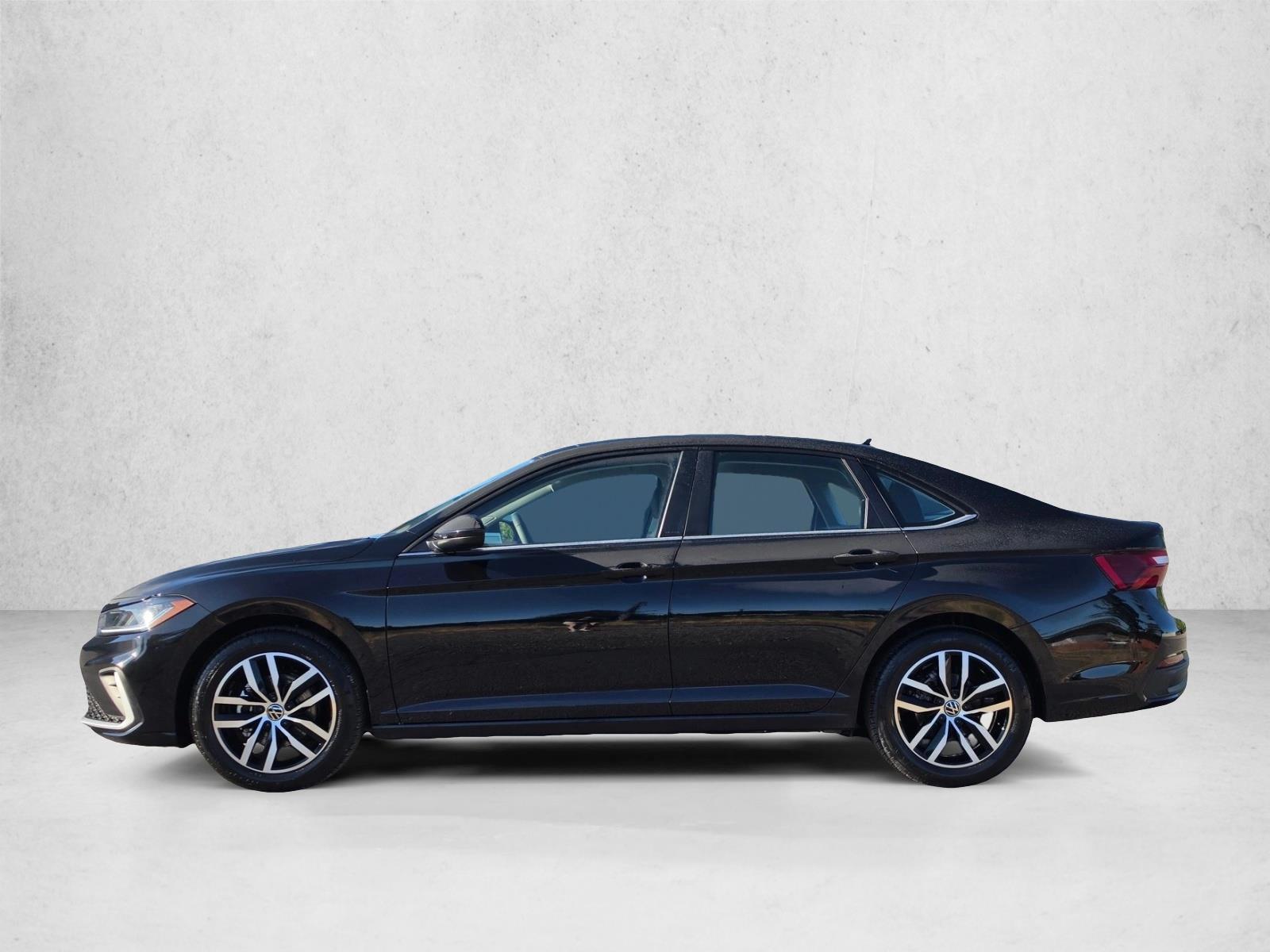 Thumbnail: 2027 Volkswagen Jetta - 2