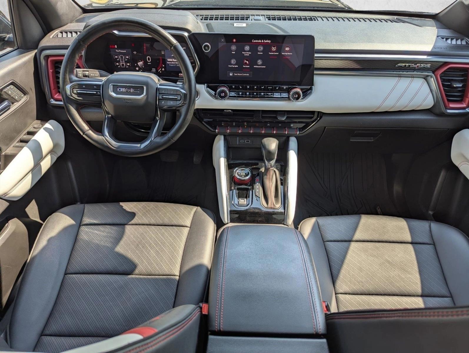 Thumbnail: 2024 GMC Canyon - 3