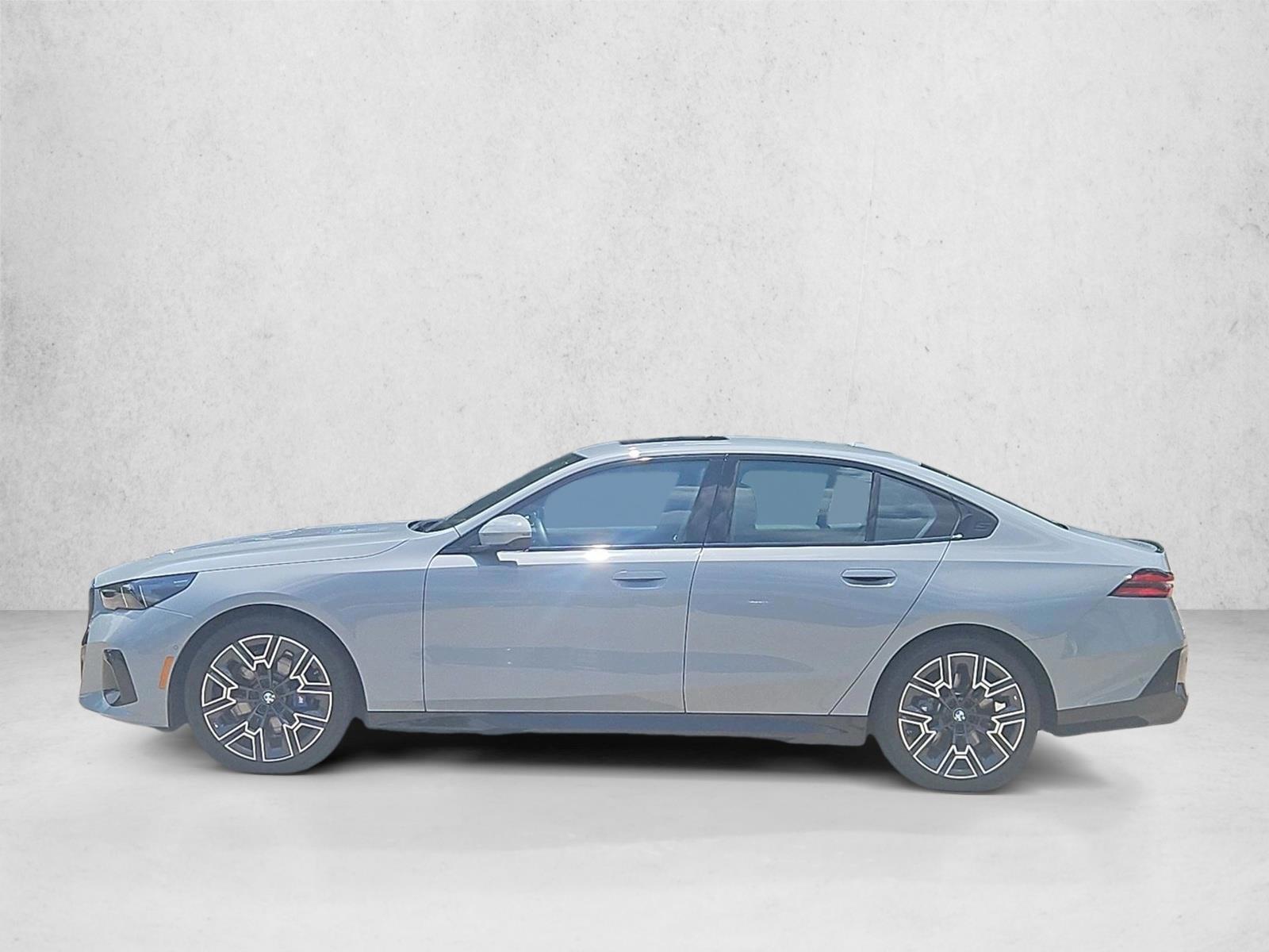 Thumbnail: 2026 BMW 5 Series - 2