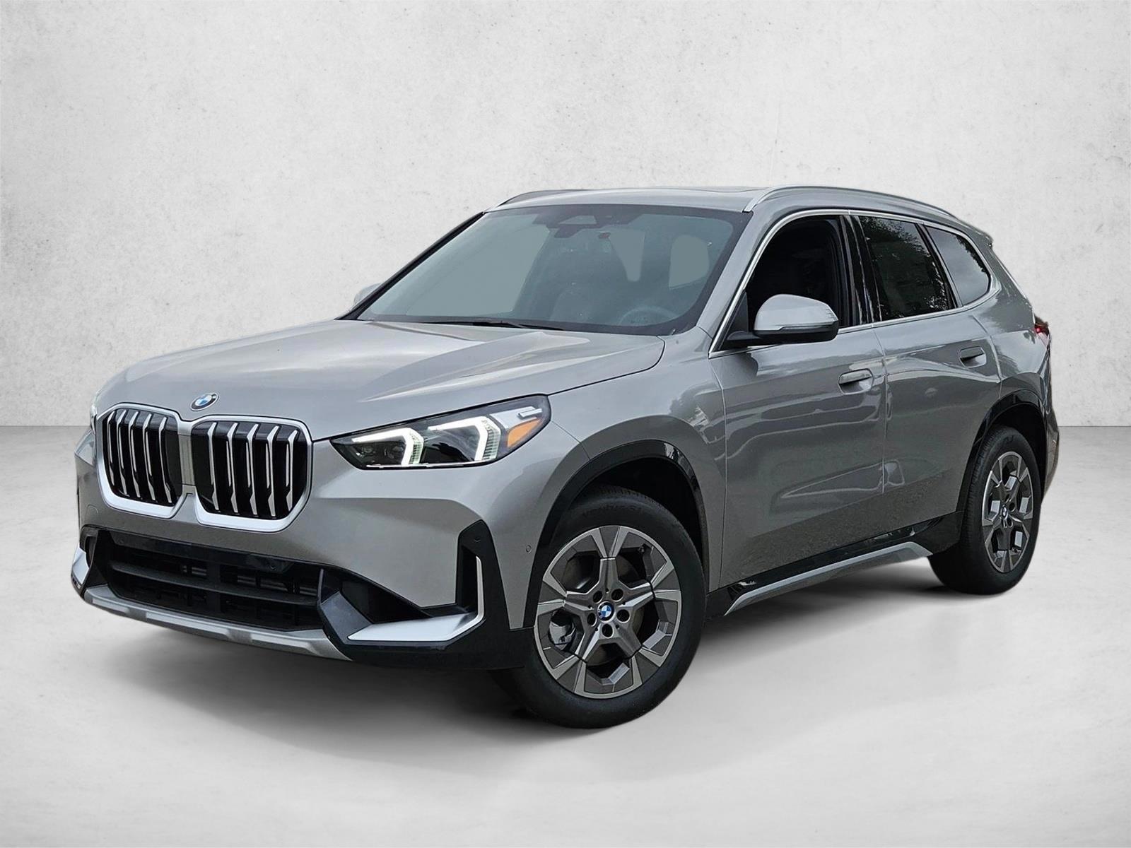Thumbnail: 2027 BMW X1 - 1