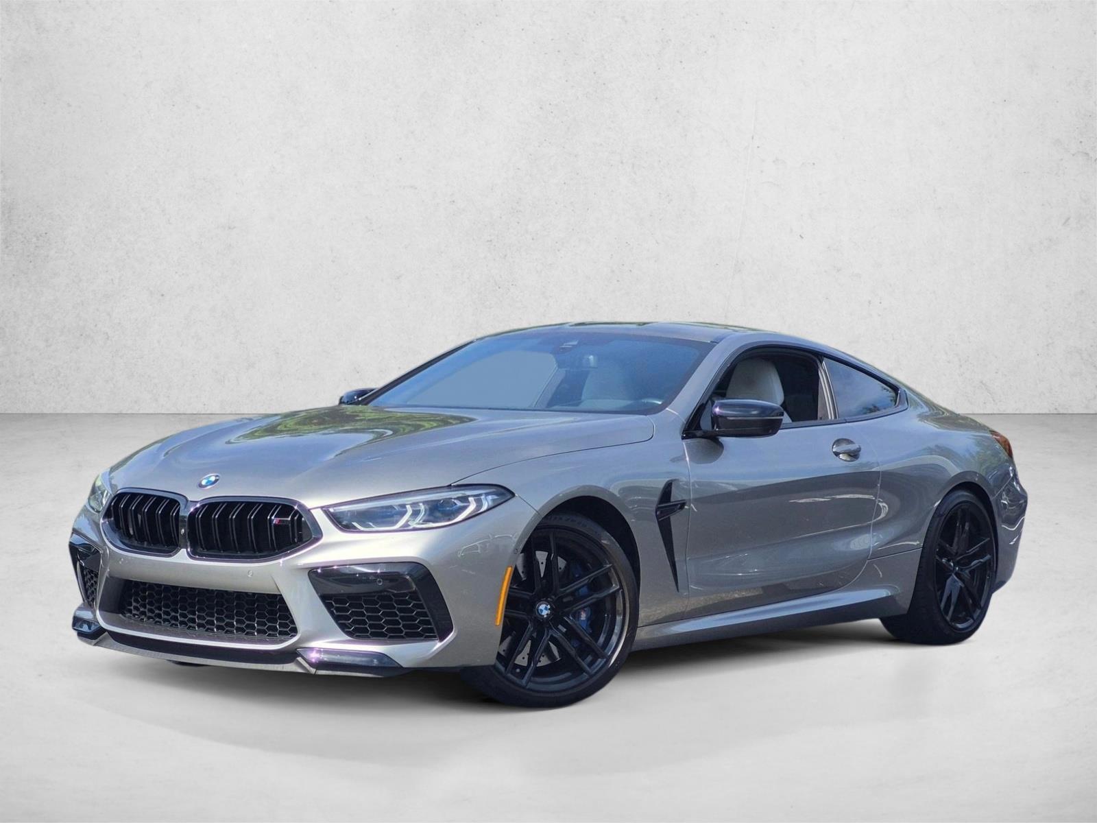 2022 BMW M8