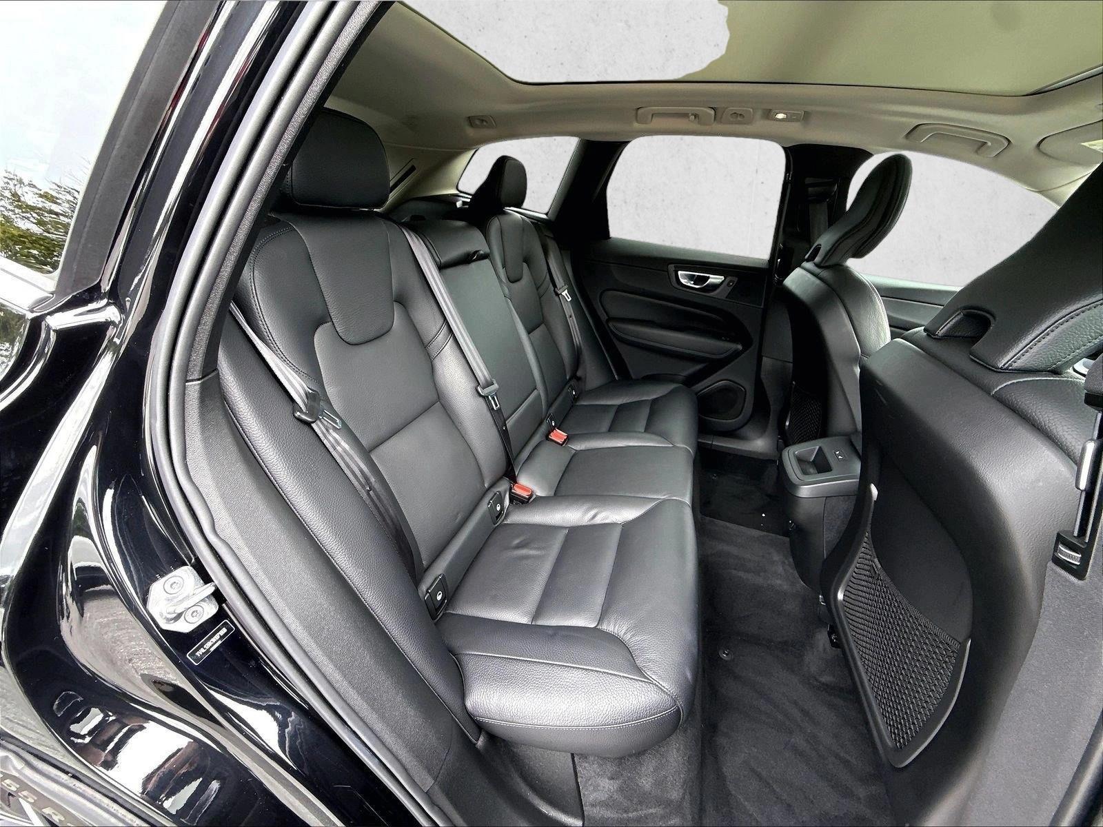 2022 Volvo XC60 Momentum - Photo 27
