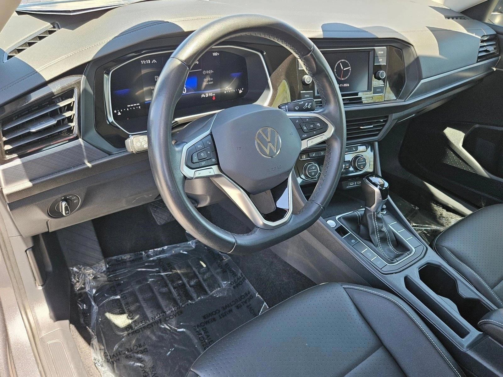 Thumbnail: 2024 Volkswagen Jetta - 3
