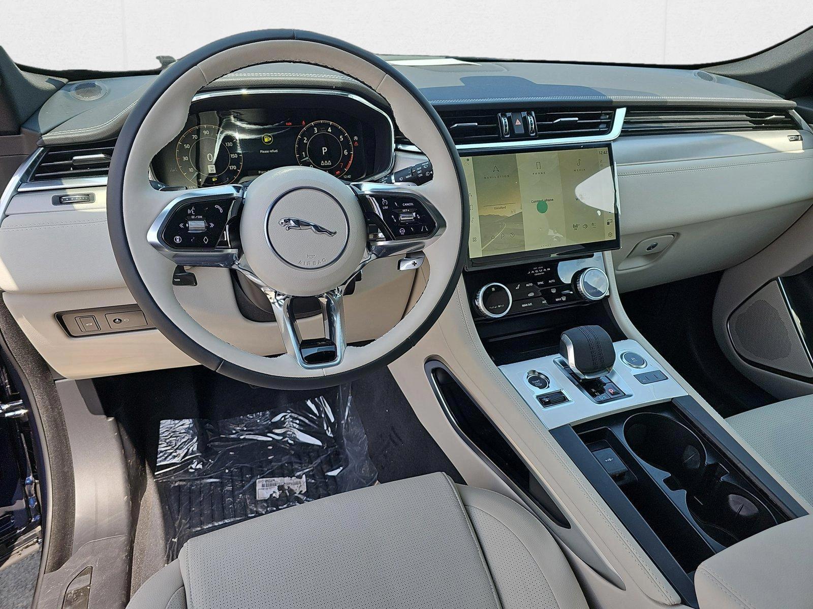 2026 Jaguar F-Pace R-Dynamic S - Photo 16
