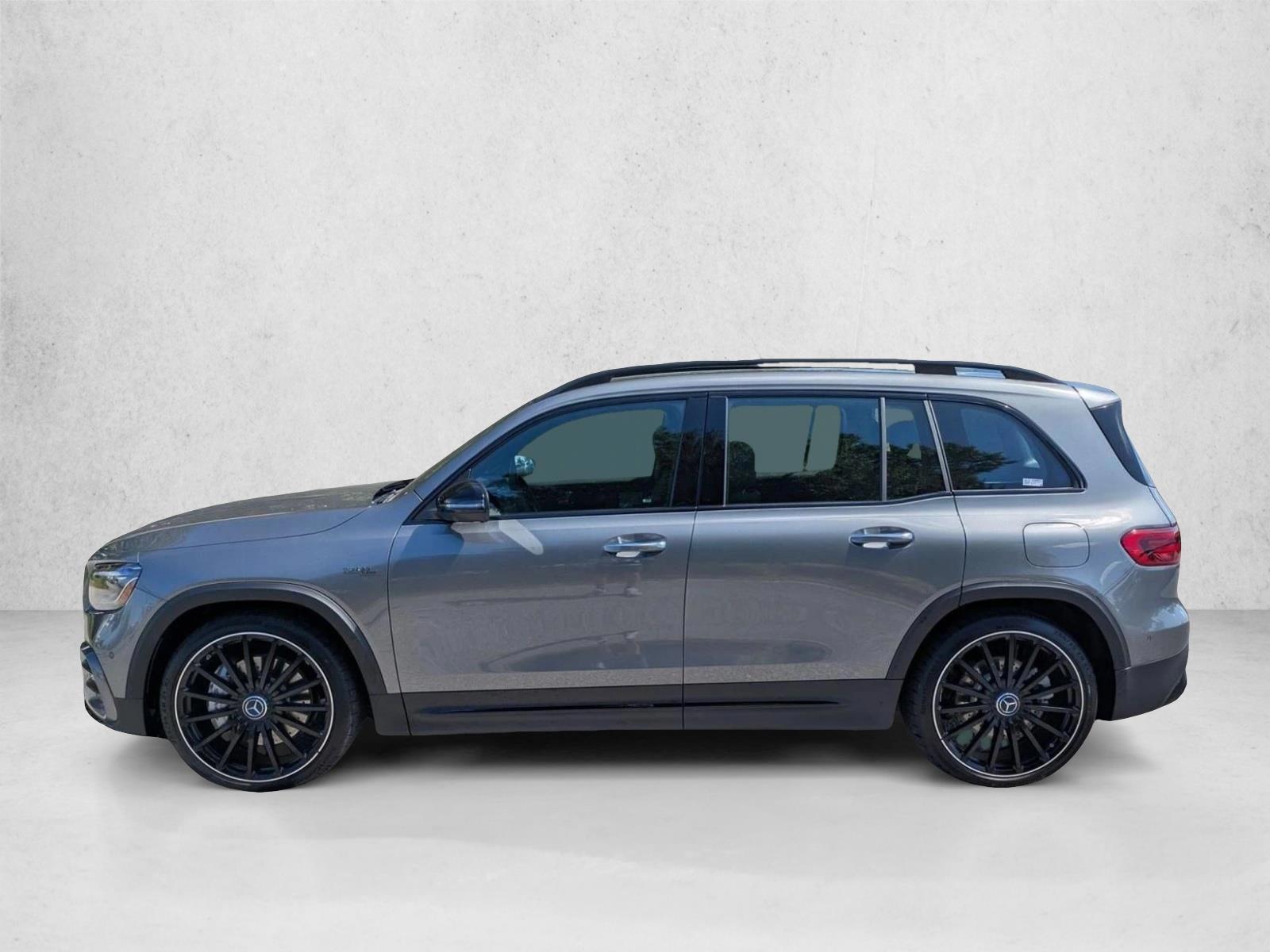 Thumbnail: 2026 Mercedes-Benz GLB - 2