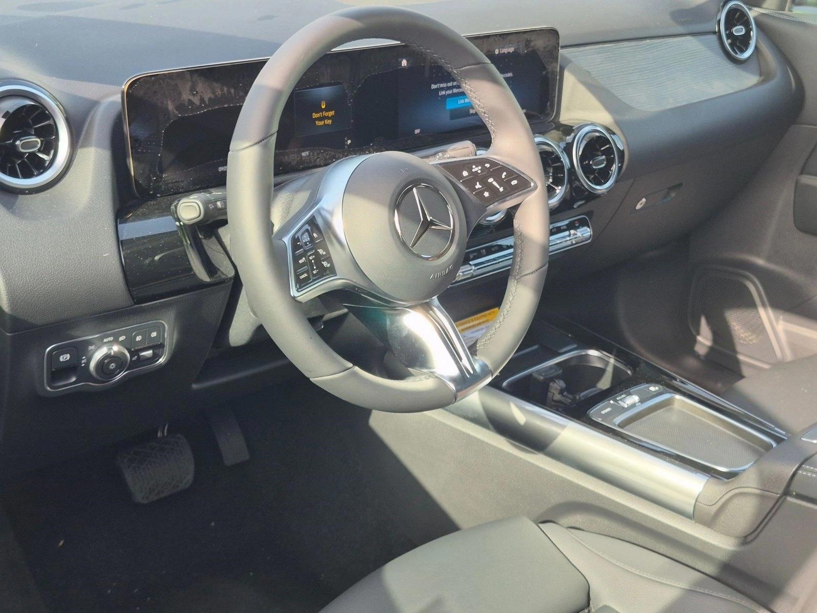 Thumbnail: 2026 Mercedes-Benz GLA - 3