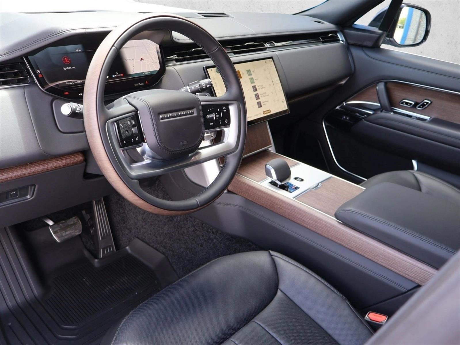 Thumbnail: 2026 Land Rover Range Rover - 3