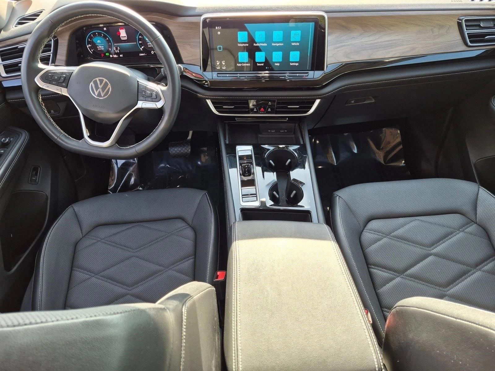 Thumbnail: 2024 Volkswagen Atlas - 3
