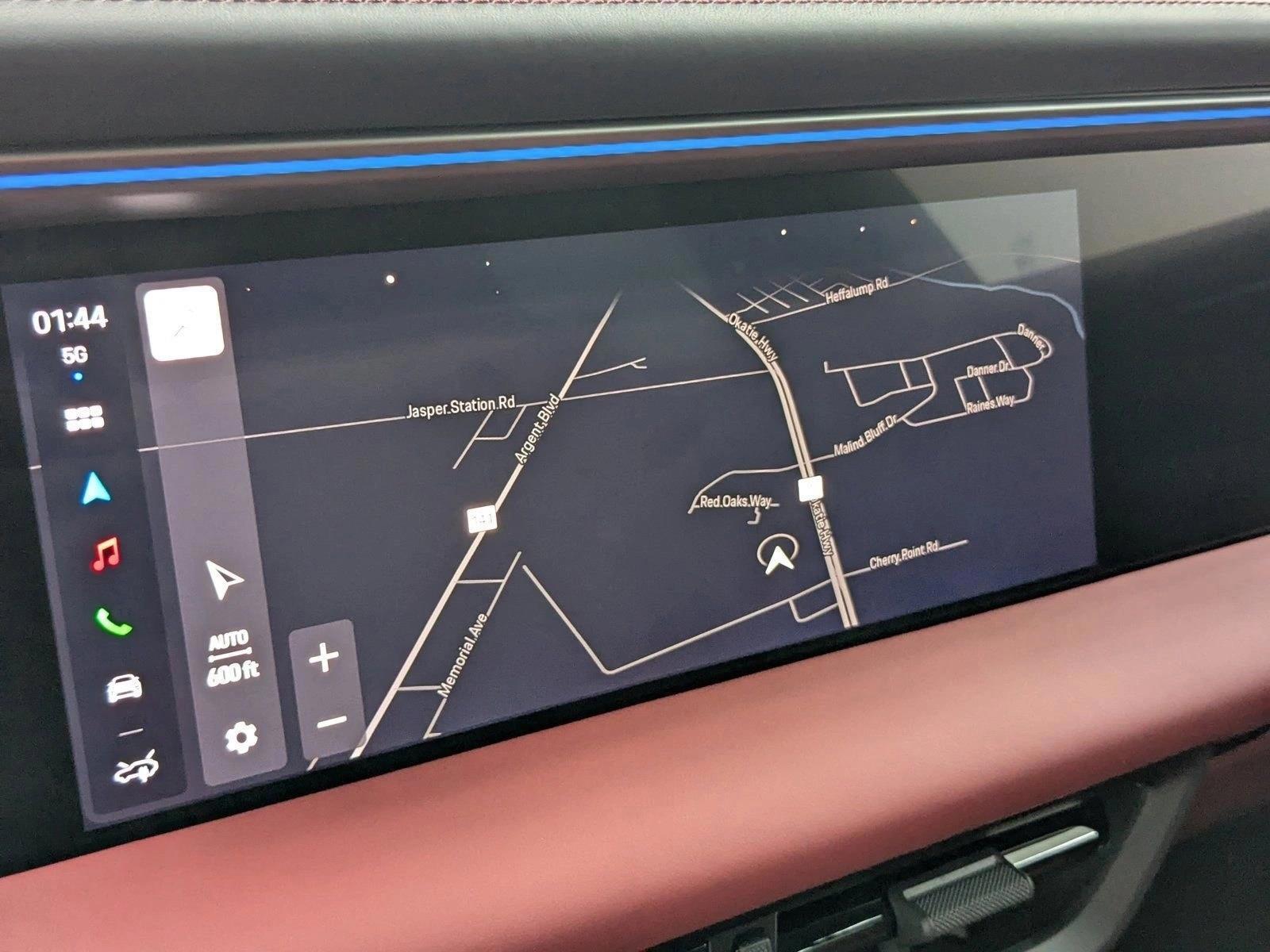 2025 Porsche Macan Base - Photo 17