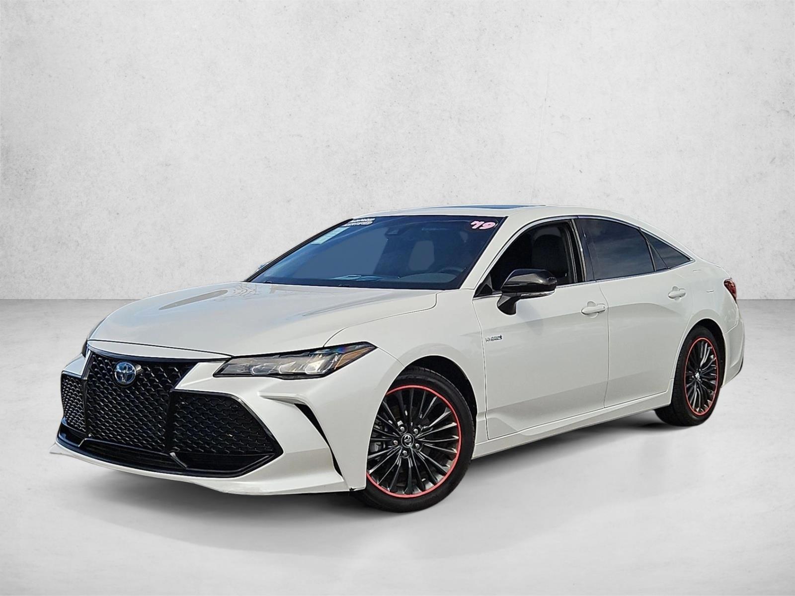 Thumbnail: 2019 Toyota Avalon - 1