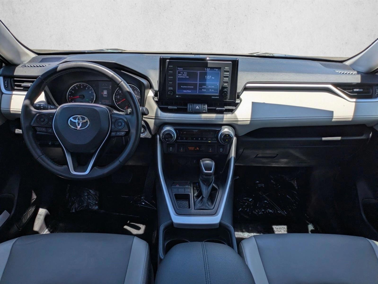 Thumbnail: 2020 Toyota RAV4 - 3