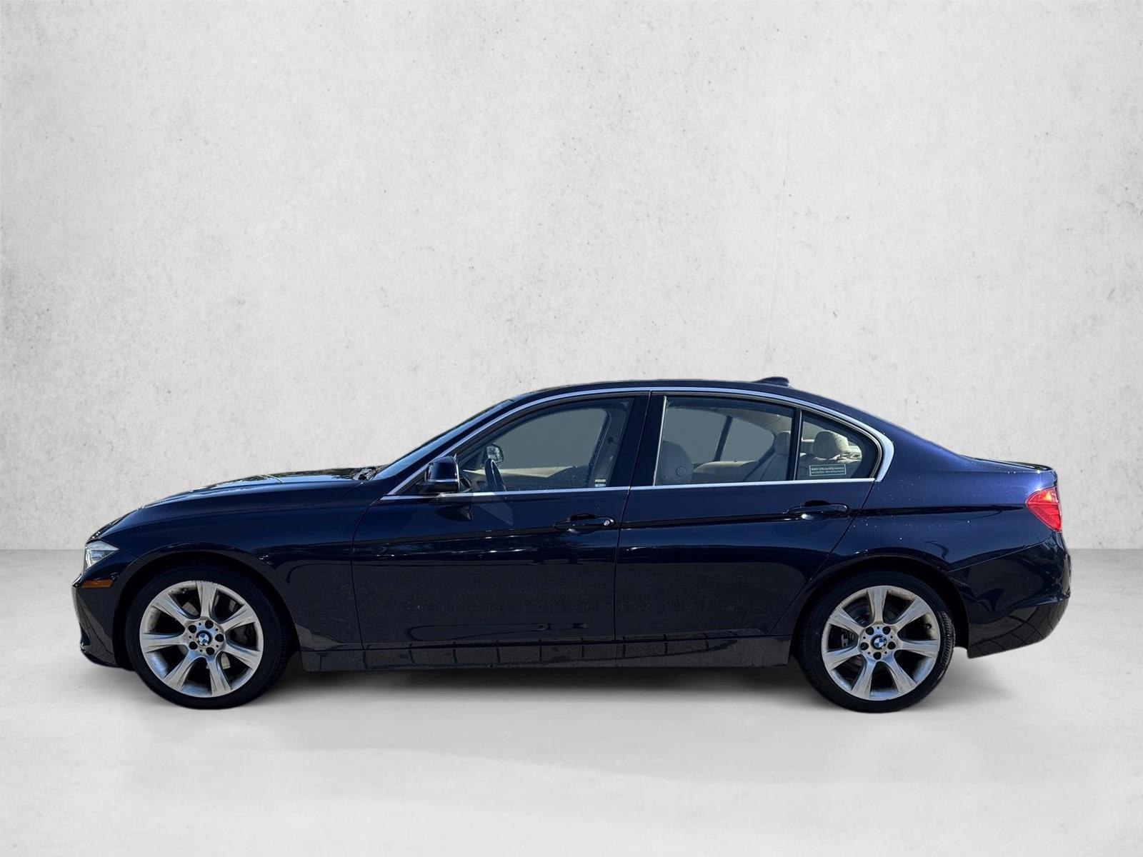 Thumbnail: 2015 BMW 3 Series - 2