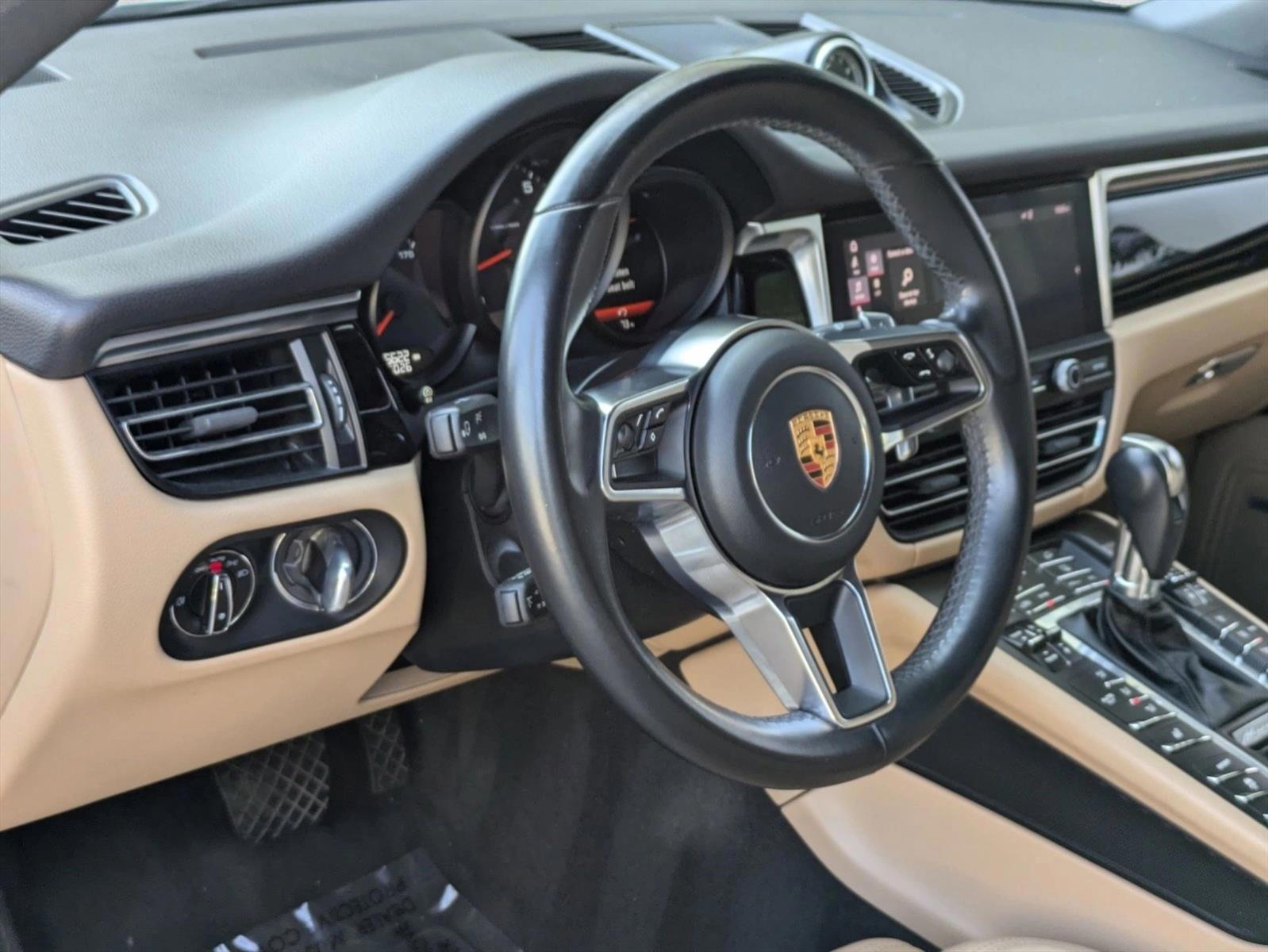 Thumbnail: 2019 Porsche Macan - 3