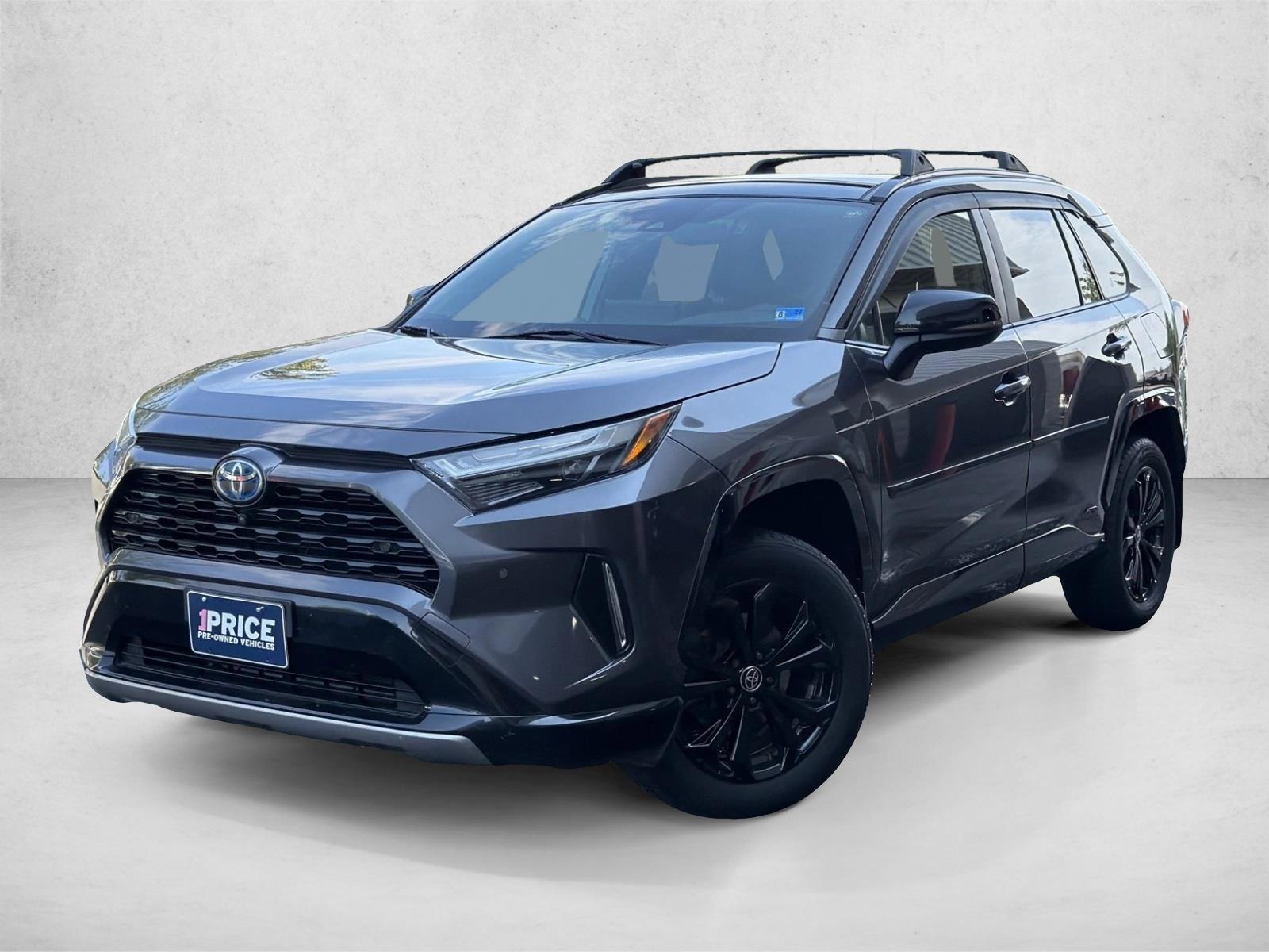 Thumbnail: 2022 Toyota RAV4 - 1