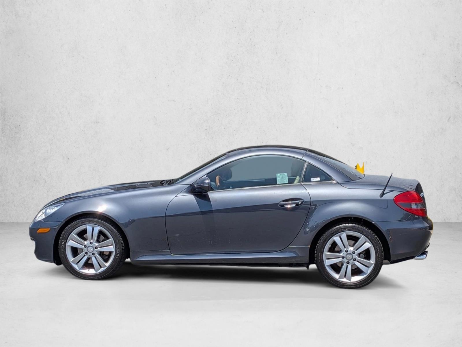 Thumbnail: 2010 Mercedes-Benz SLK - 2