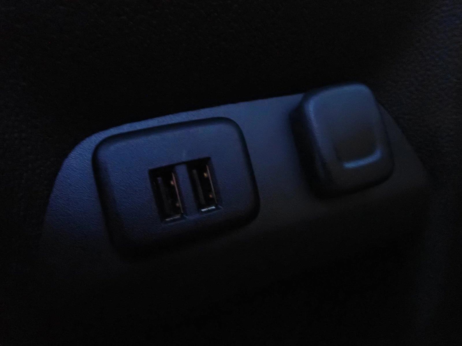 Thumbnail: 2015 Chevrolet Colorado - 3