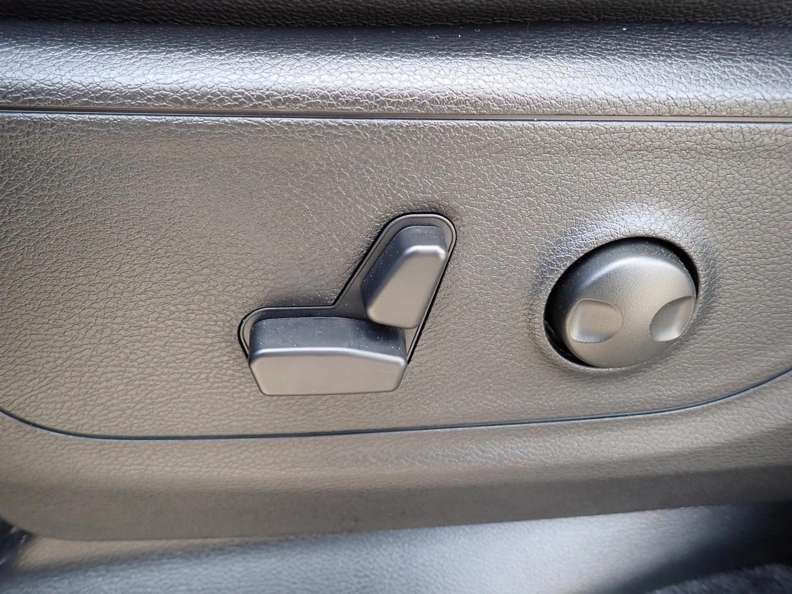 Thumbnail: 2026 RAM 1500 - 3