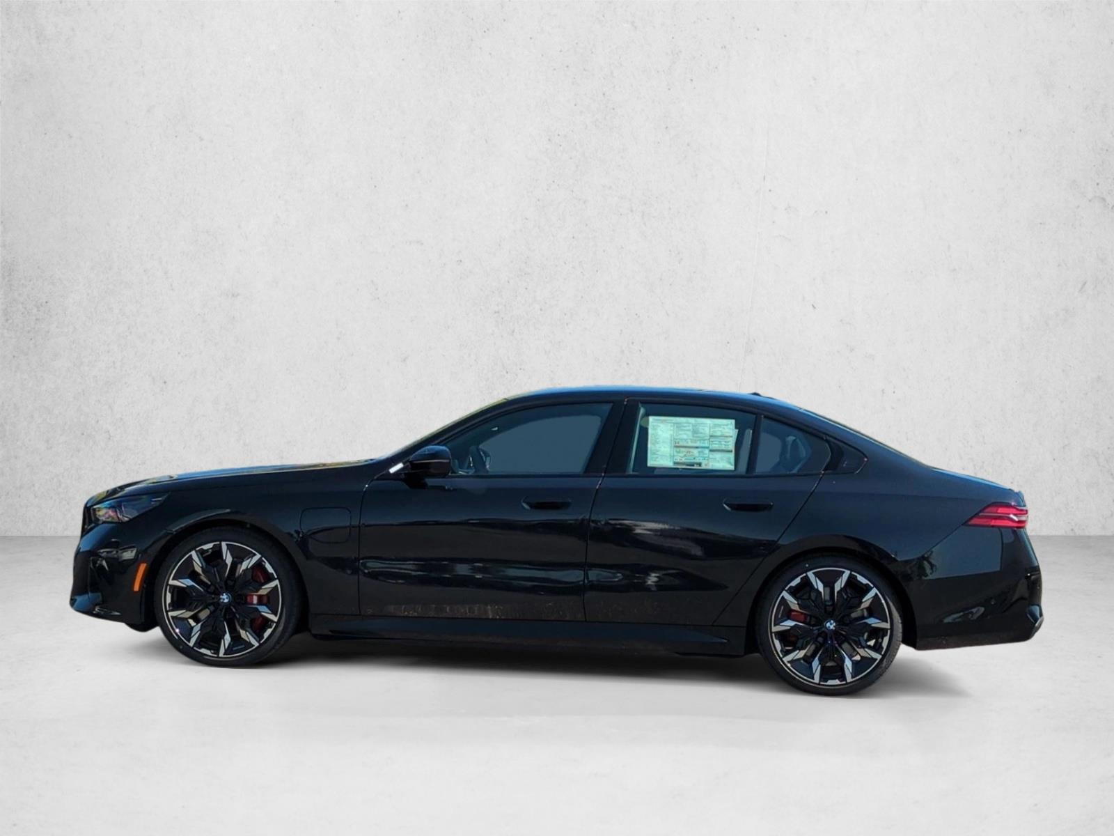 Thumbnail: 2027 BMW 5 Series - 2