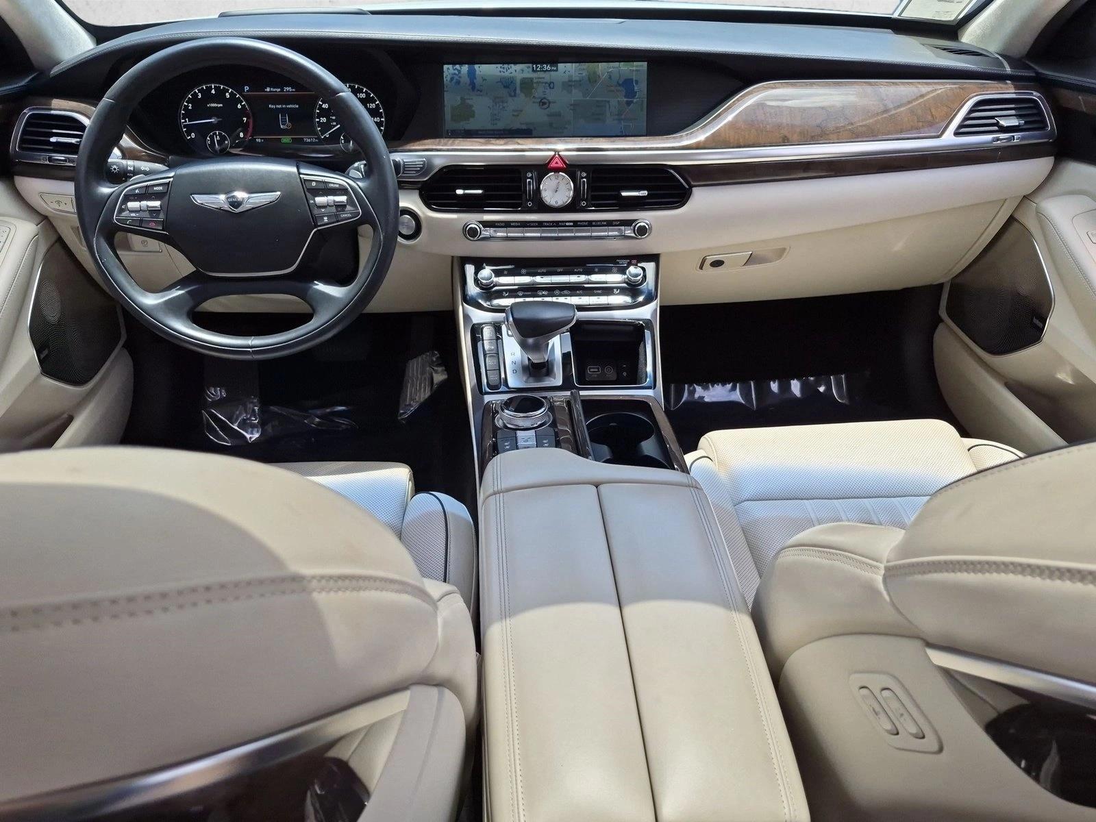 Thumbnail: 2017 Genesis G90 - 3
