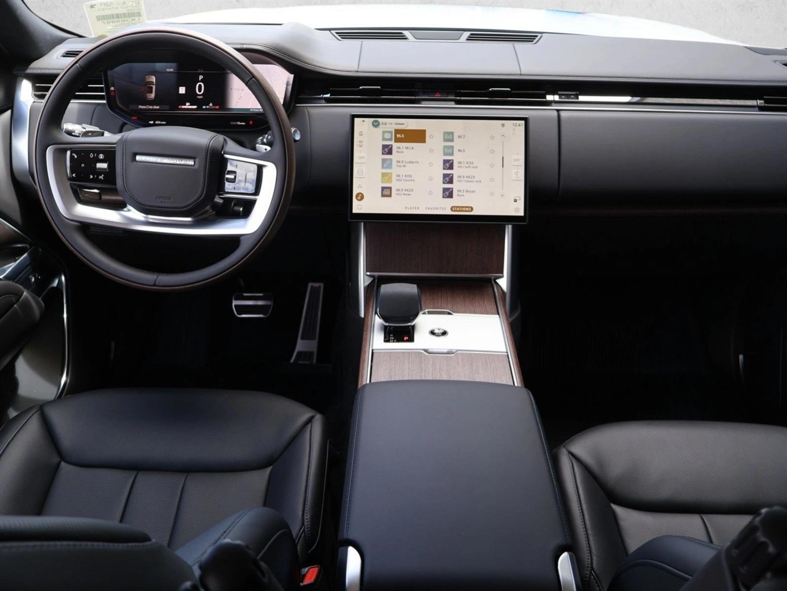 Thumbnail: 2026 Land Rover Range Rover - 4