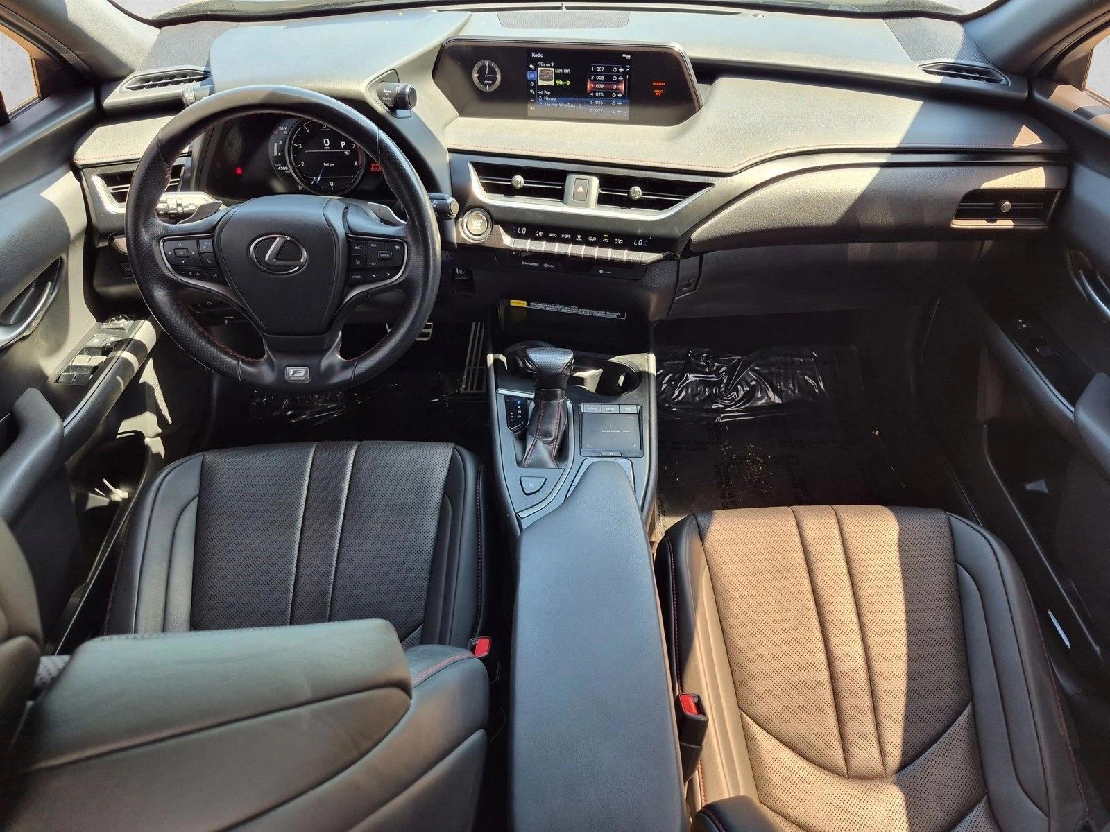 Thumbnail: 2021 Lexus UX - 4