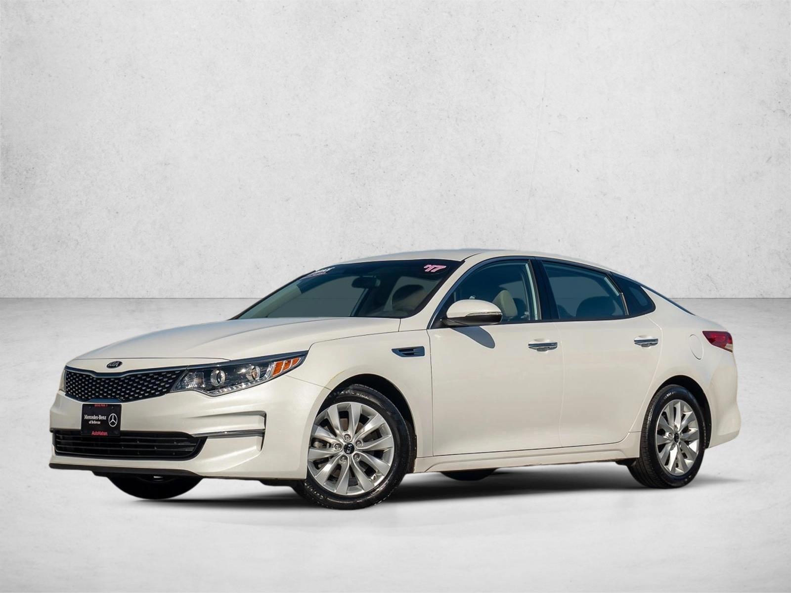 Thumbnail: 2017 Kia Optima - 1