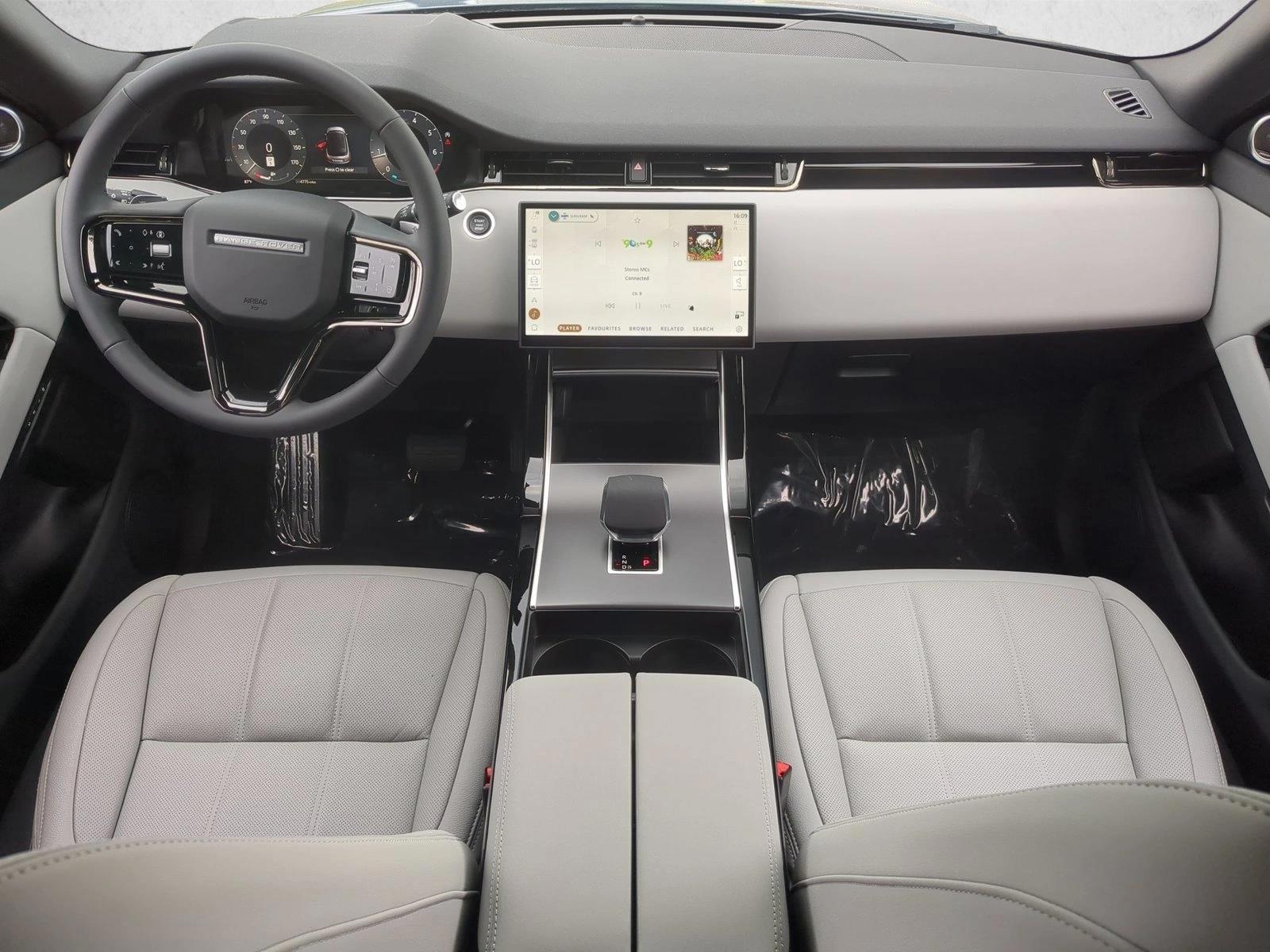 Thumbnail: 2026 Land Rover Range Rover Evoque - 3