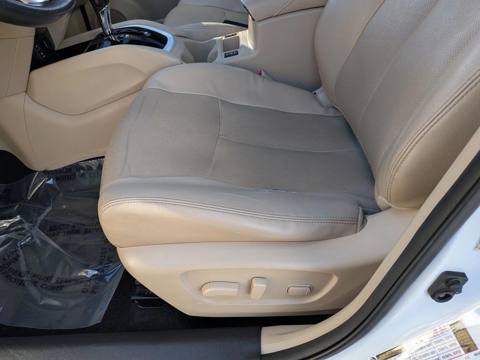 Thumbnail: 2016 Nissan Rogue - 4