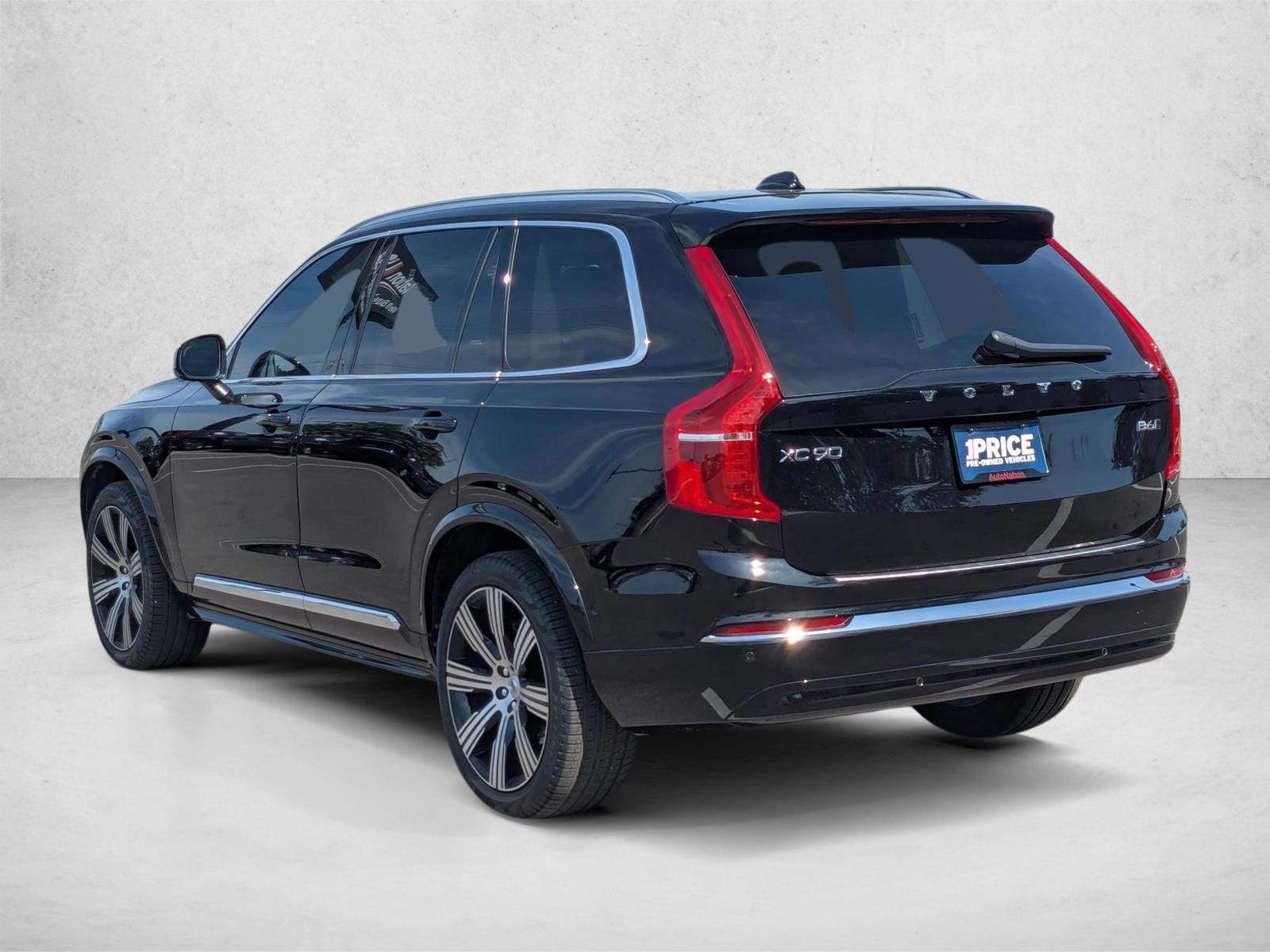 2025 Volvo XC90 Plus - Photo 8