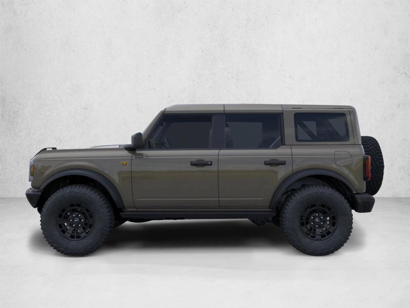 Thumbnail: 2026 Ford Bronco - 3