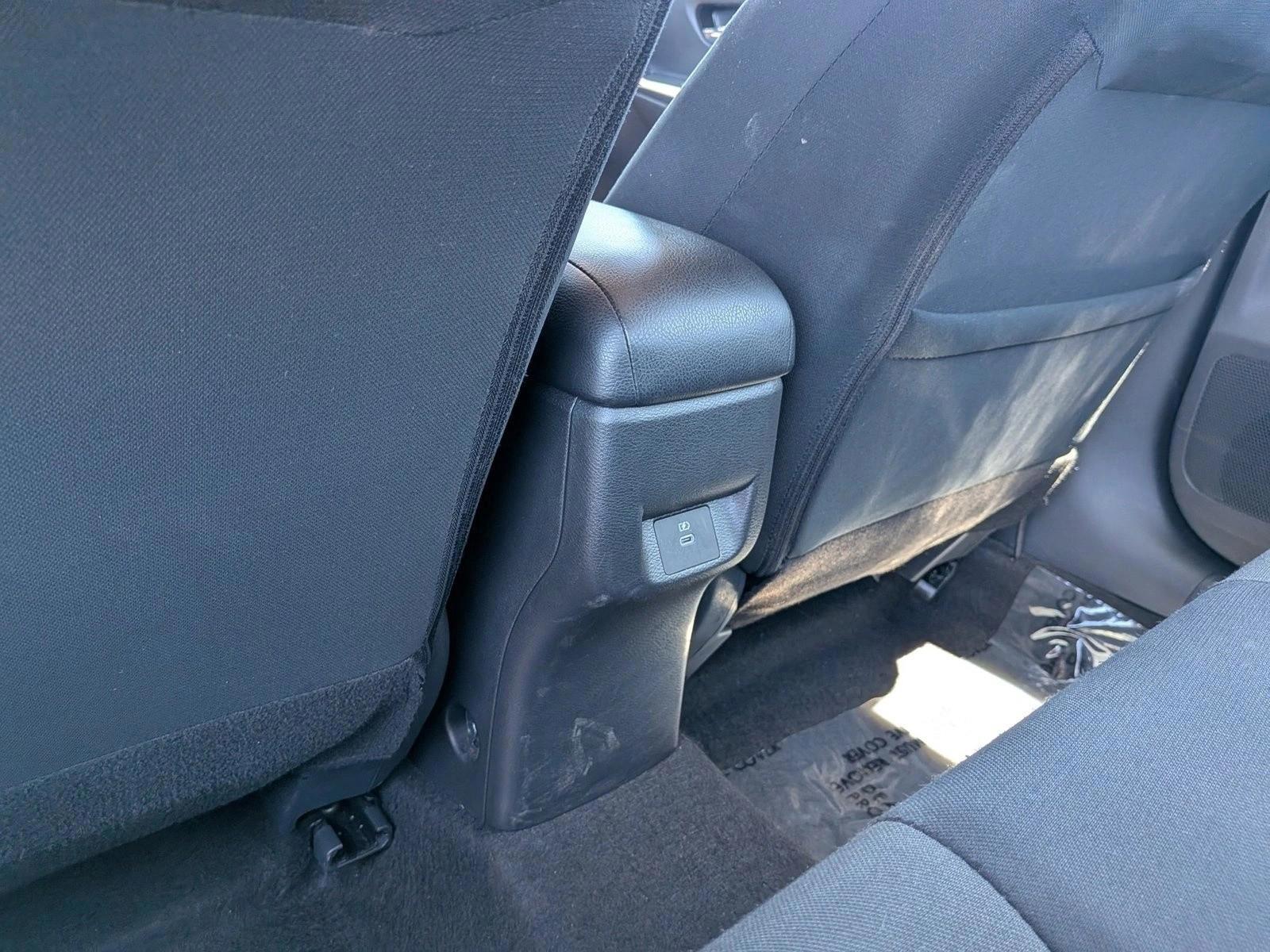 2025 Nissan Versa Sedan SV - Photo 23