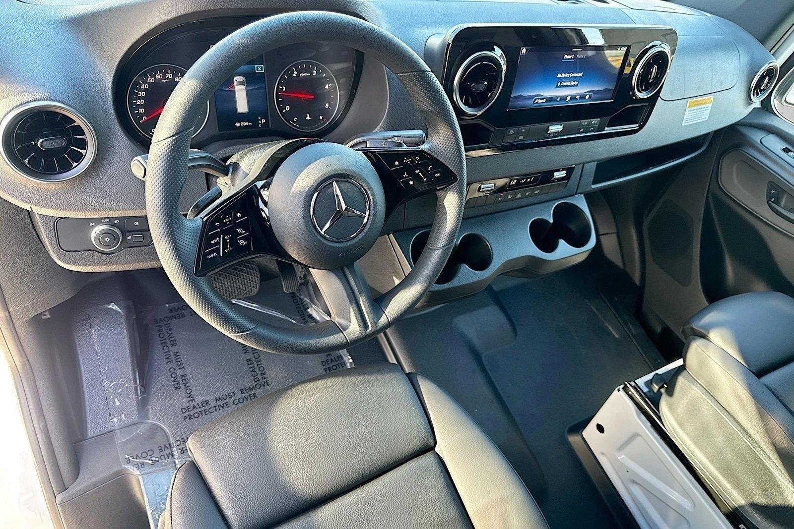 Thumbnail: 2026 Mercedes-Benz Sprinter - 3