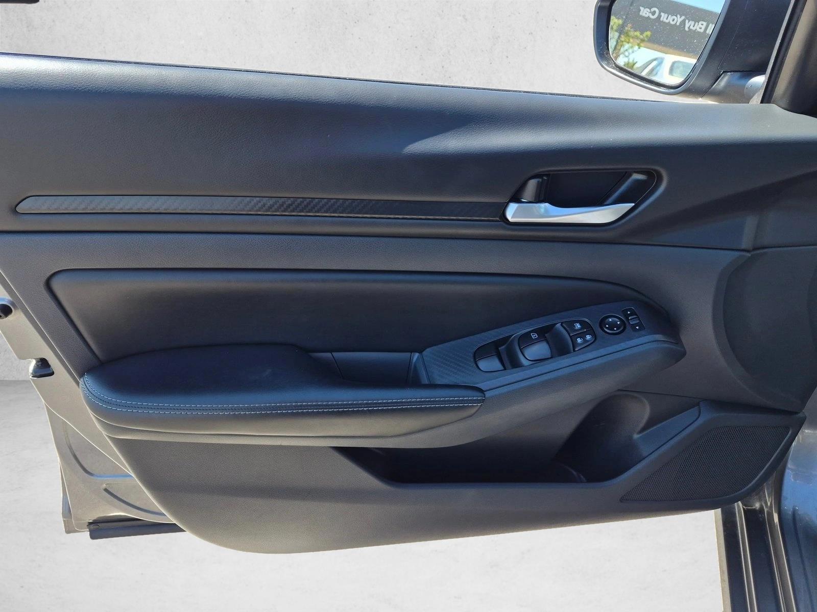 2025 Nissan Altima SV - Photo 10