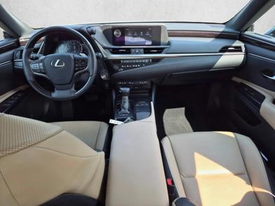 2019 Lexus ES