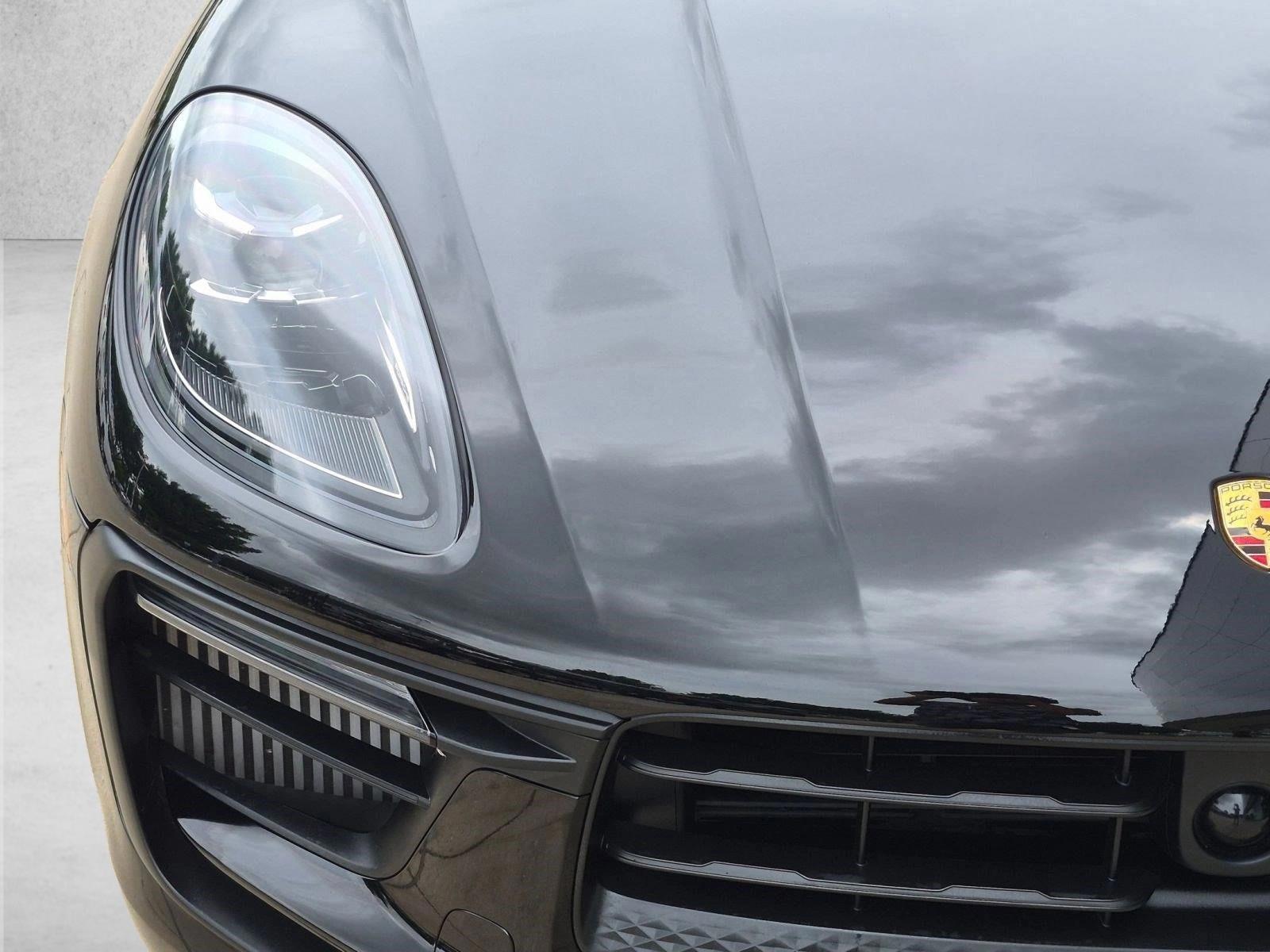 2023 Porsche Macan S - Photo 12
