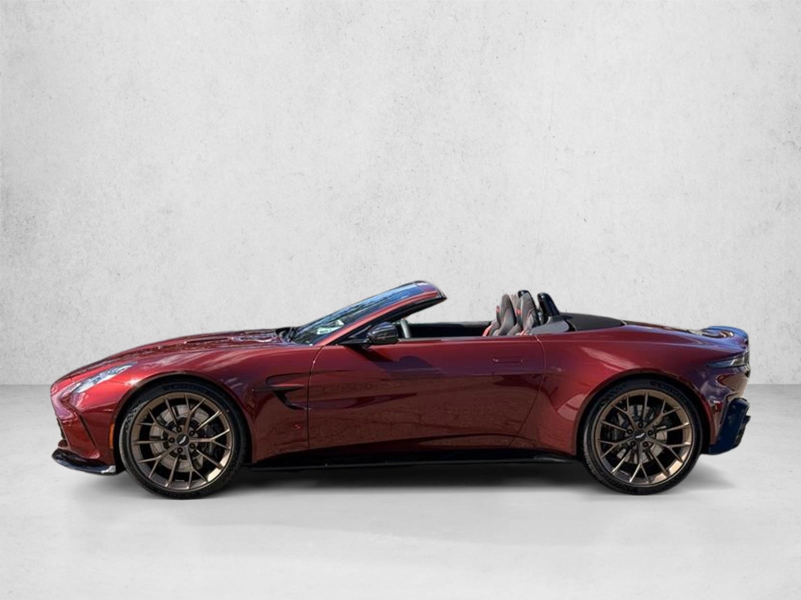 Thumbnail: 2026 Aston Martin Vantage - 3