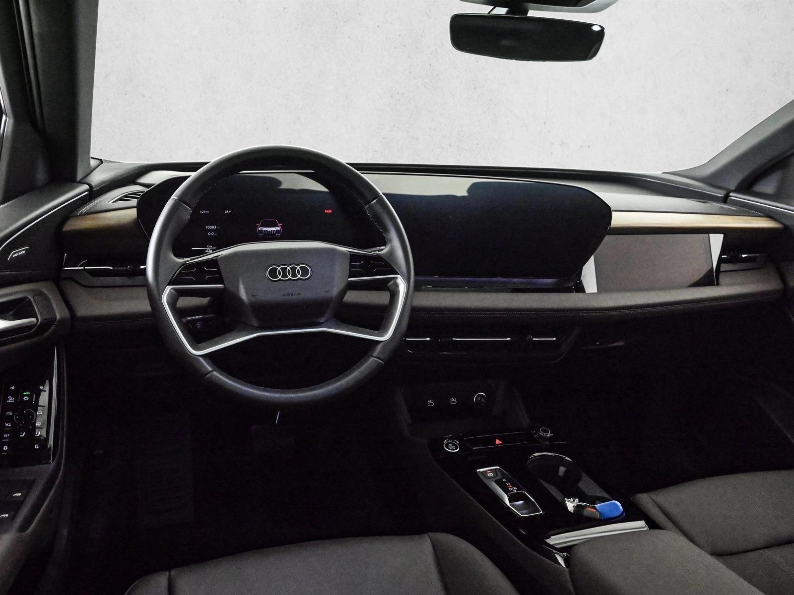 Thumbnail: 2025 Audi Q6 e-tron - 3