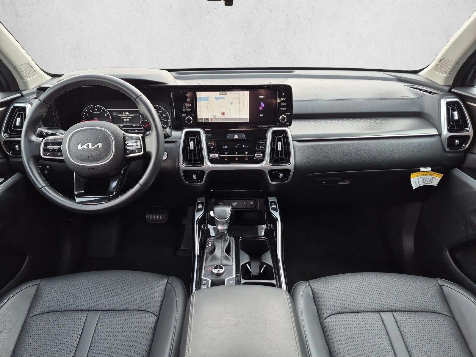 Thumbnail: 2022 Kia Sorento - 3