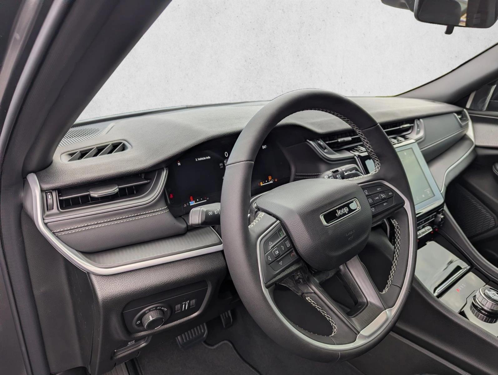 Thumbnail: 2026 Jeep Grand Cherokee - 3