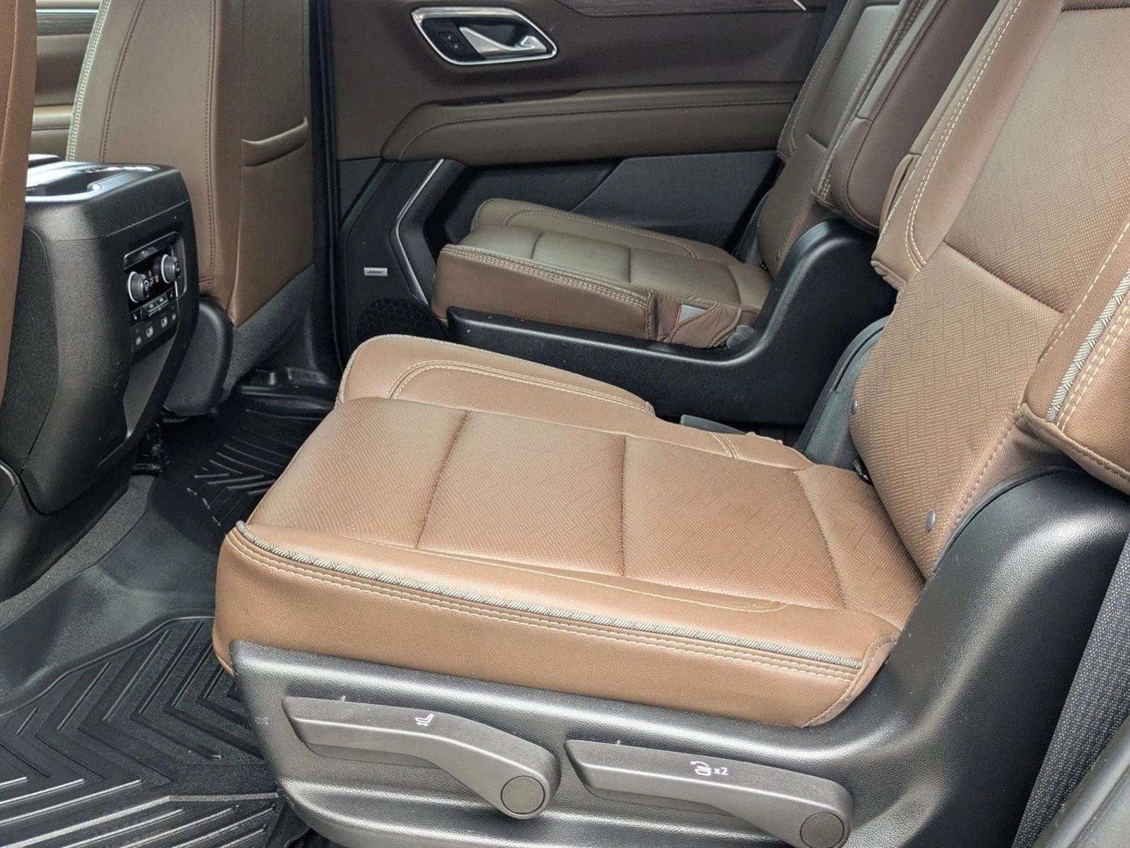 Thumbnail: 2023 Chevrolet Tahoe - 4
