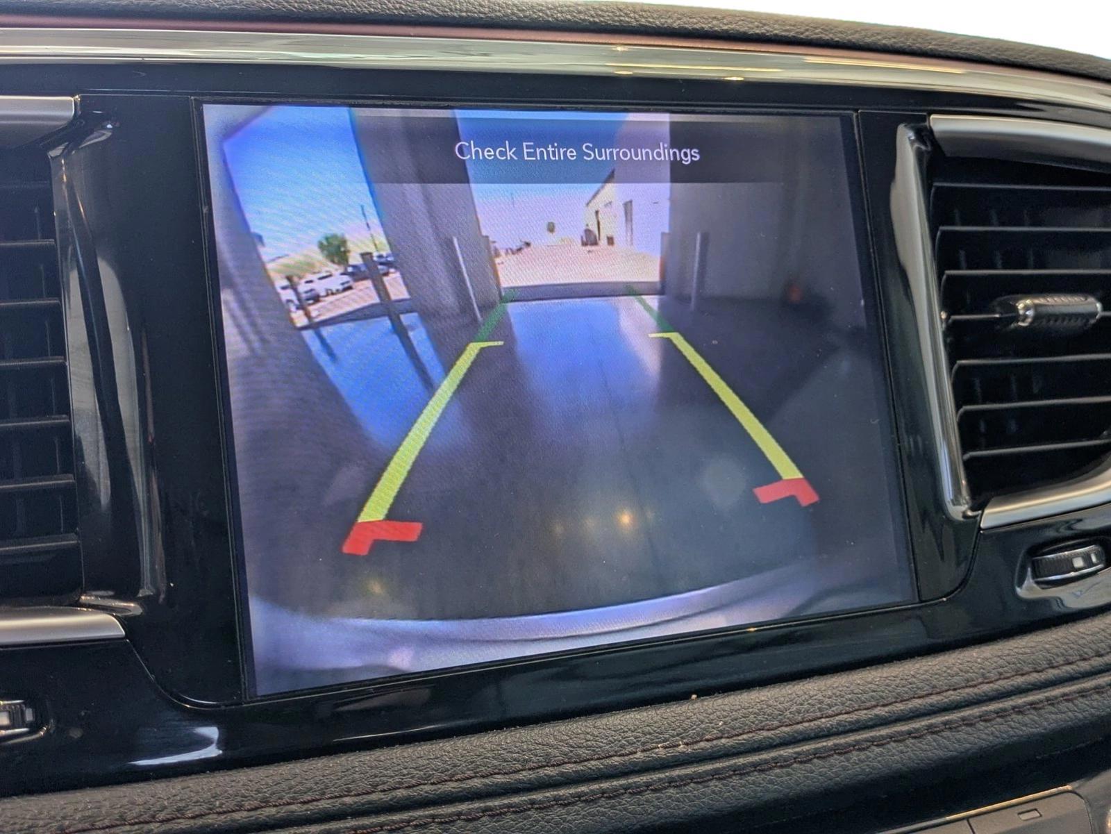 2019 Chrysler Pacifica Limited - Photo 14
