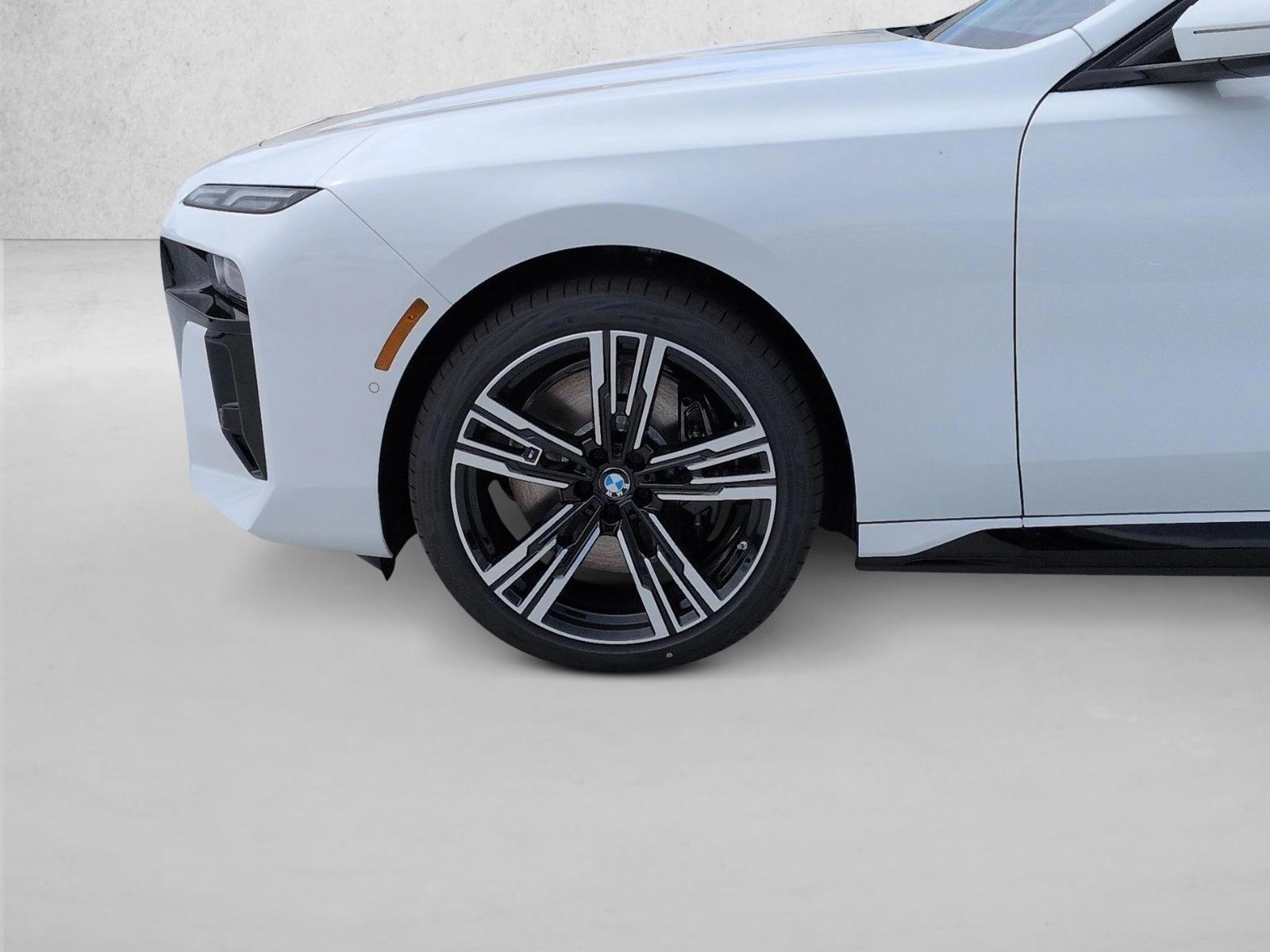 2026 BMW i7 50 - Photo 10