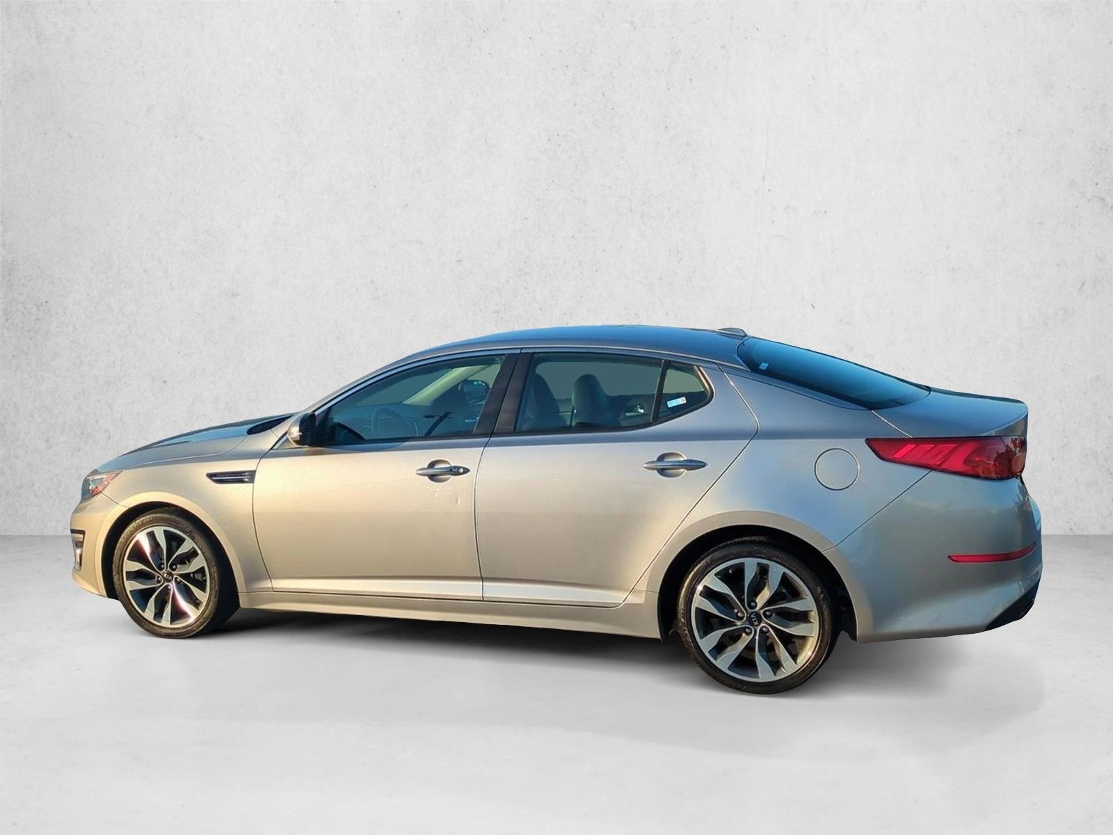 Thumbnail: 2015 Kia Optima - 2