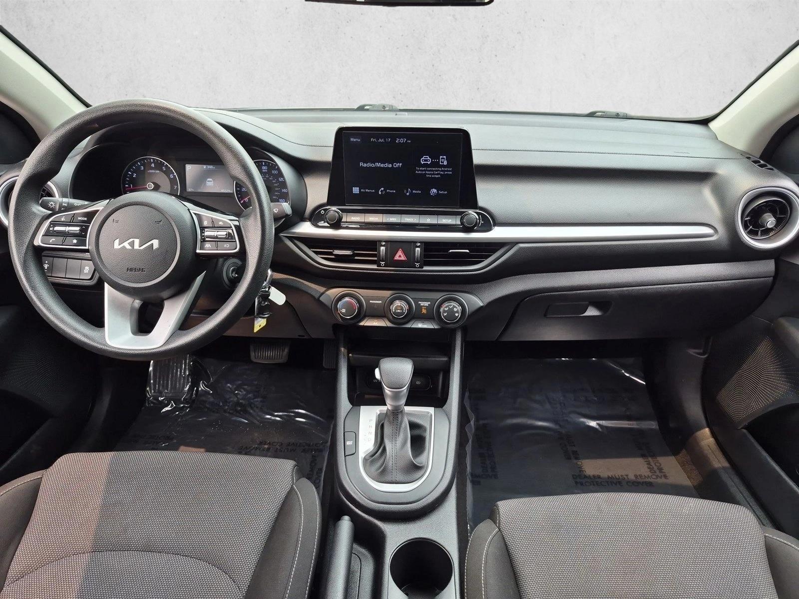 Thumbnail: 2024 Kia Forte - 4