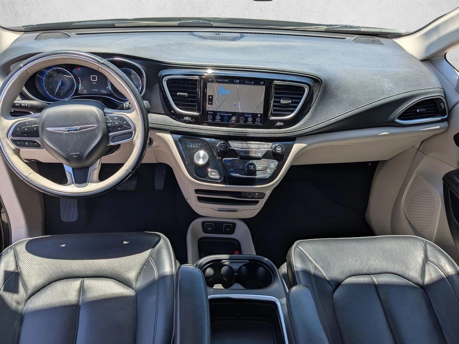 Thumbnail: 2020 Chrysler Pacifica - 3
