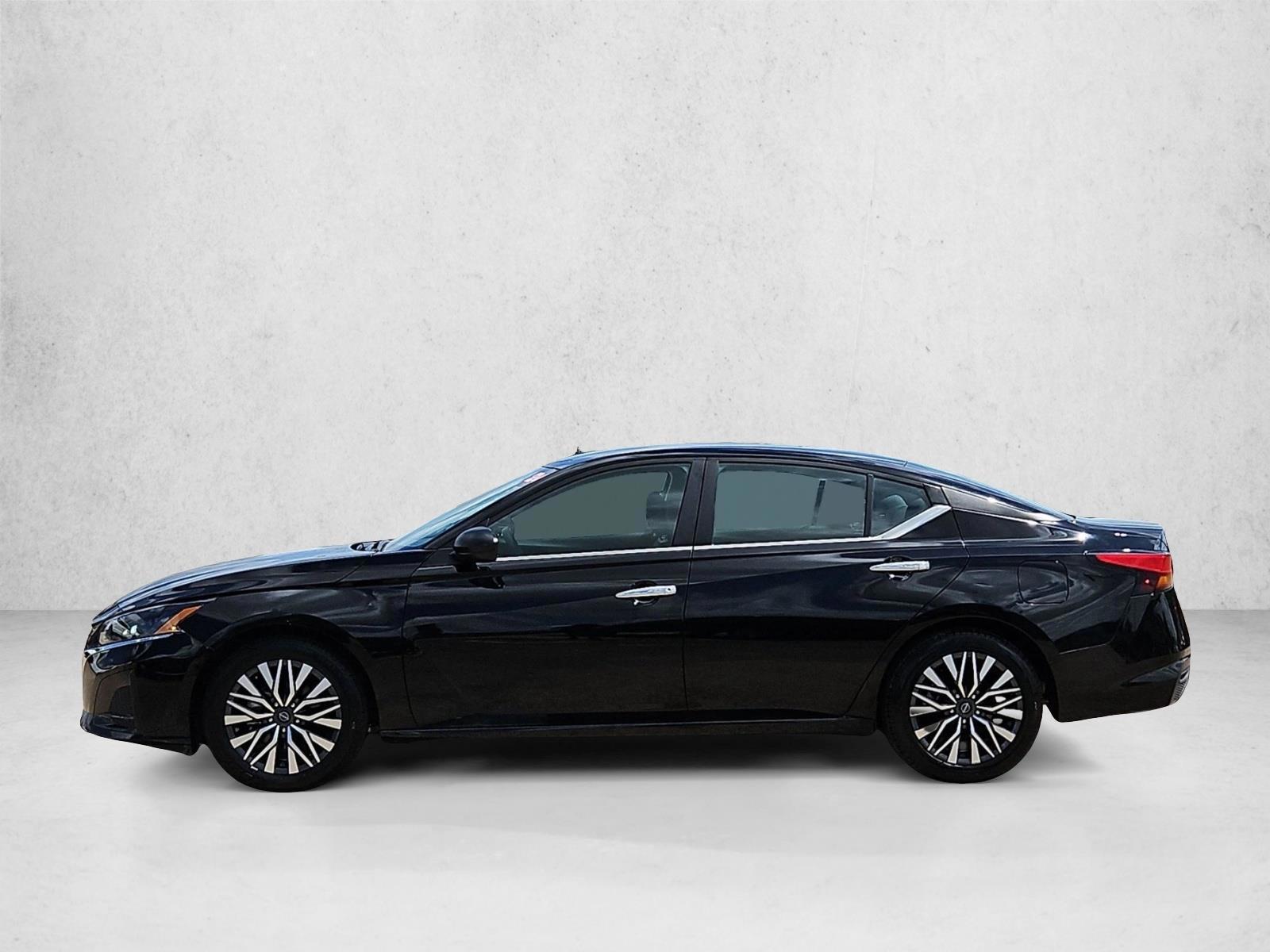 Thumbnail: 2024 Nissan Altima - 2
