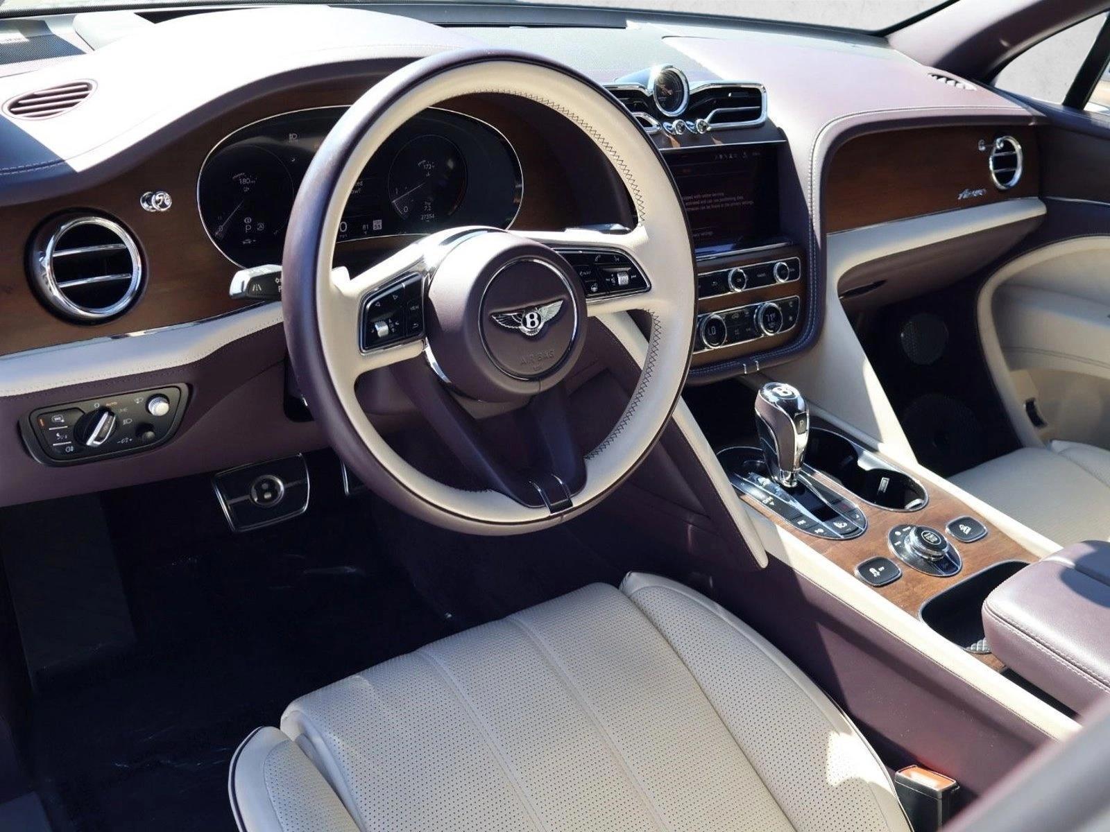 Thumbnail: 2023 Bentley Bentayga - 3