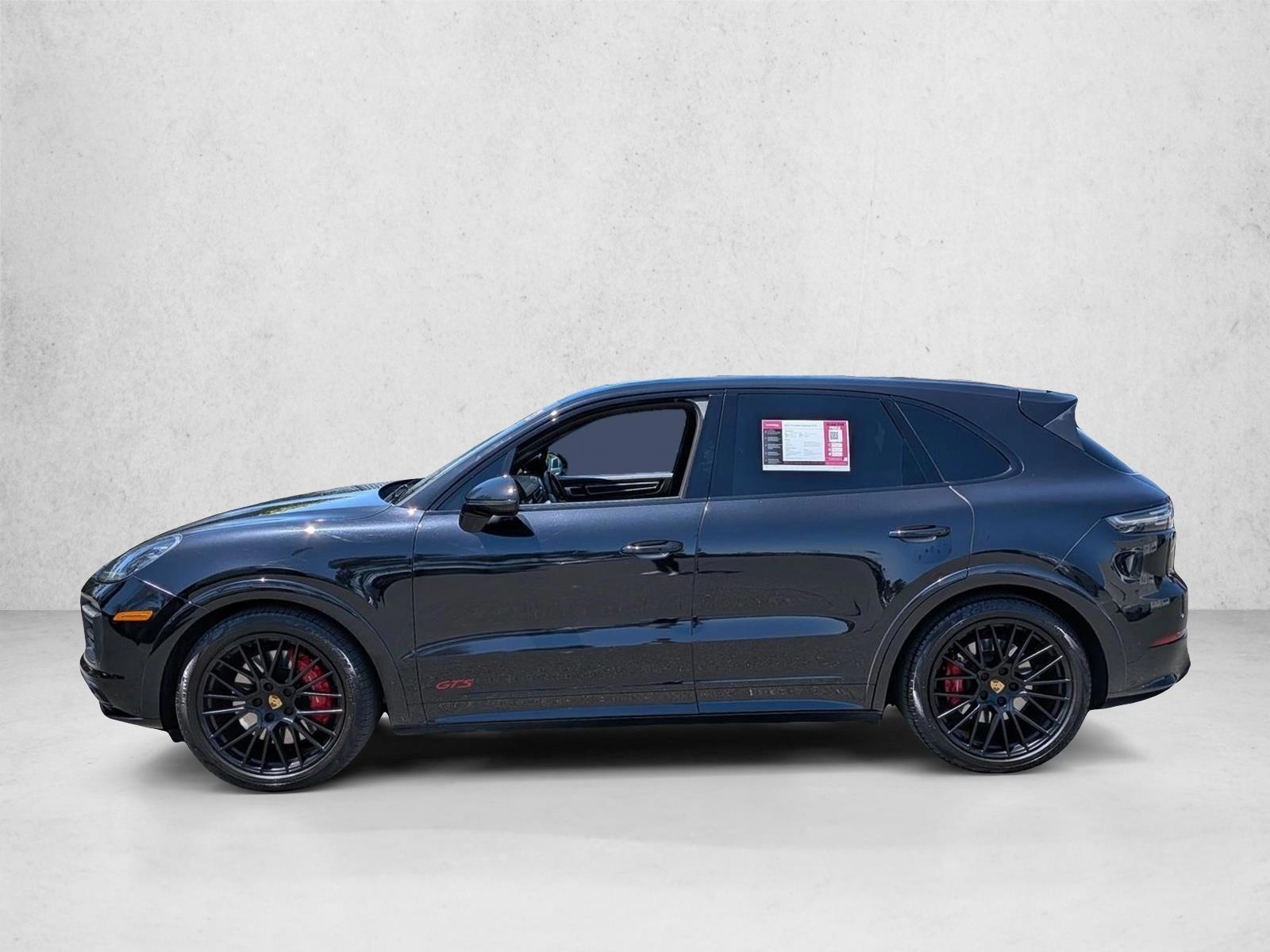 Thumbnail: 2021 Porsche Cayenne - 2