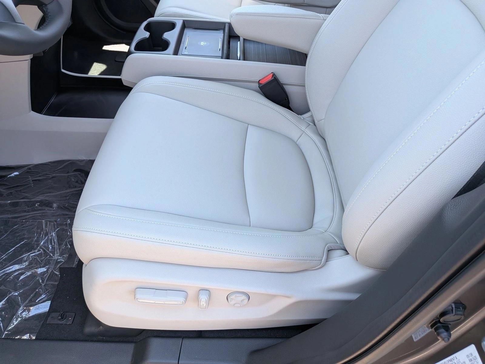 Thumbnail: 2026 Honda Odyssey - 4