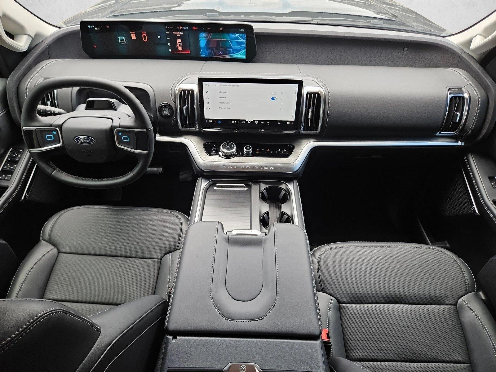 Thumbnail: 2026 Ford Expedition - 3